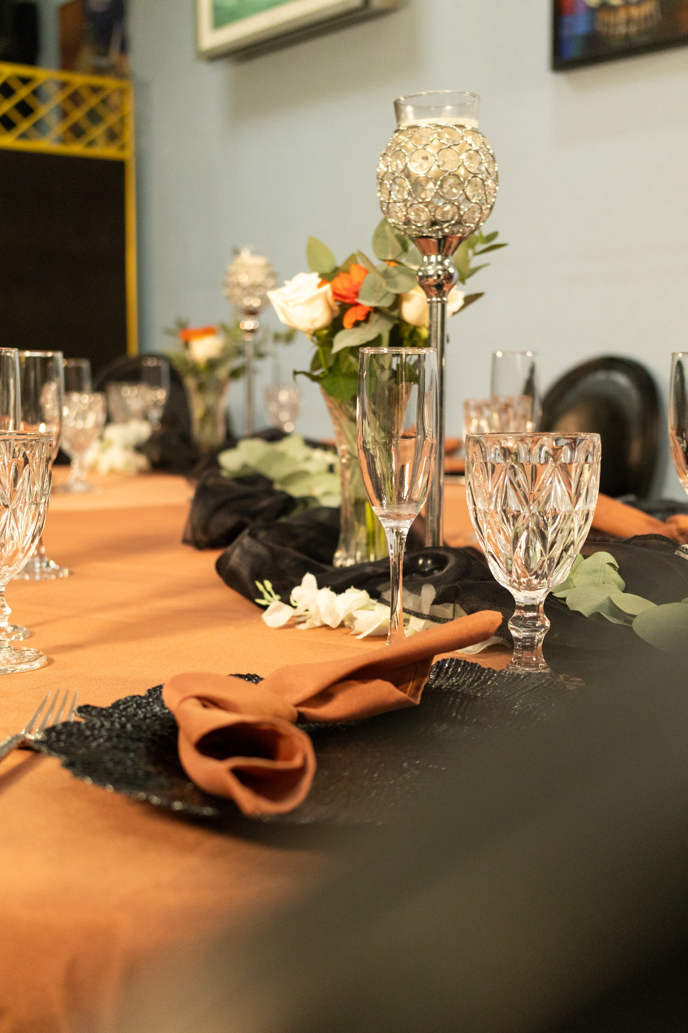 Mesa con cristalería